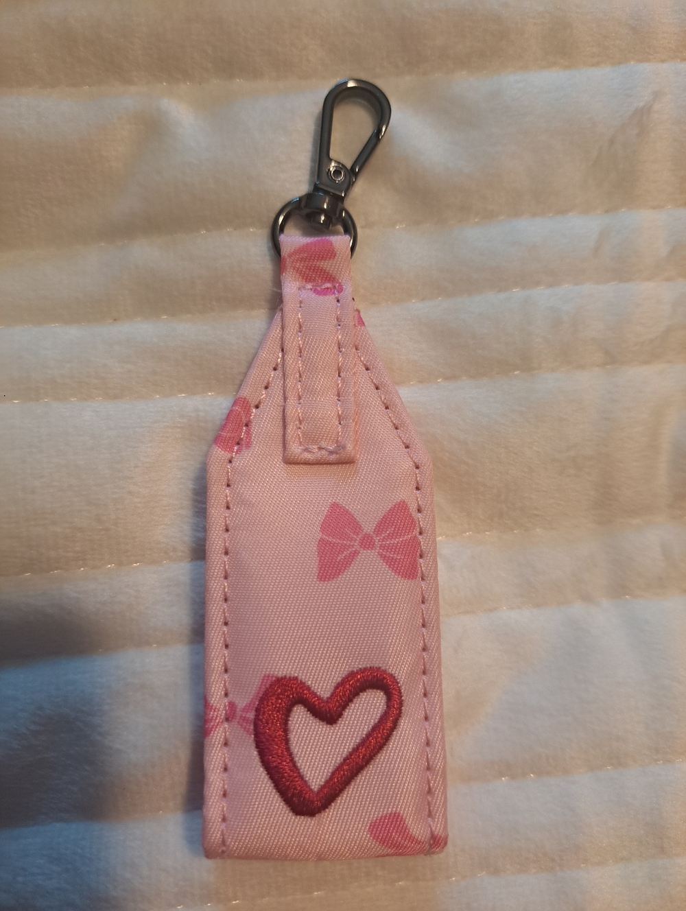 Lug Zipper Pull In Pink Bows NWOT